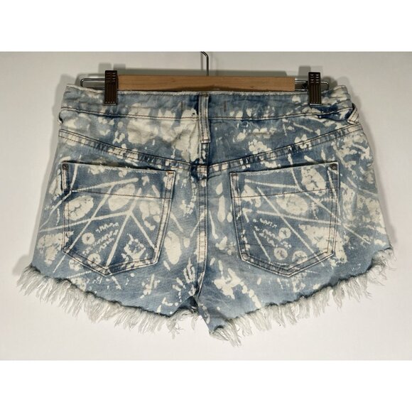 Free People denim blue whitewashed cut-off distressed shorts red stripe 29 - Picture 3 of 10